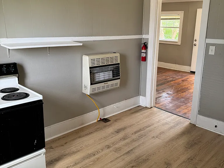 kitchen alt view