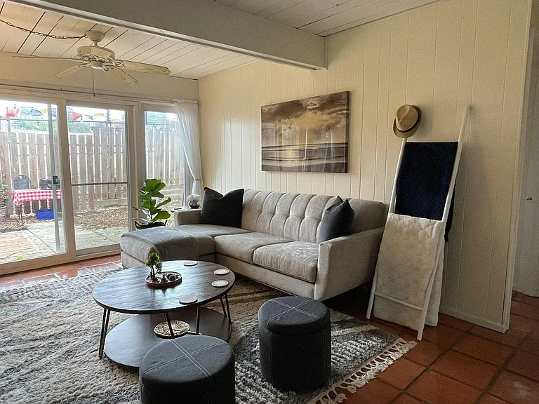 418 Ira Ave — Photo 17