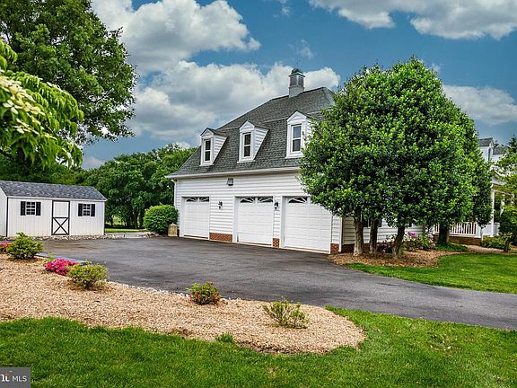 3rd image of 21109 Golf Estates Dr