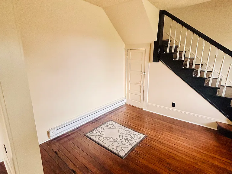 1111 Orange Ave NW #A — Photo 8