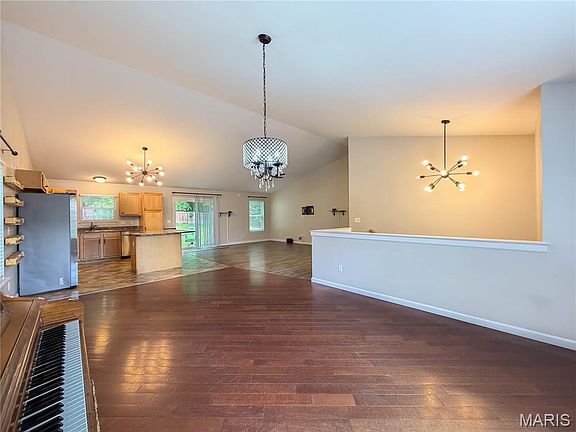 5th image of 10318 Timber Hill Dr