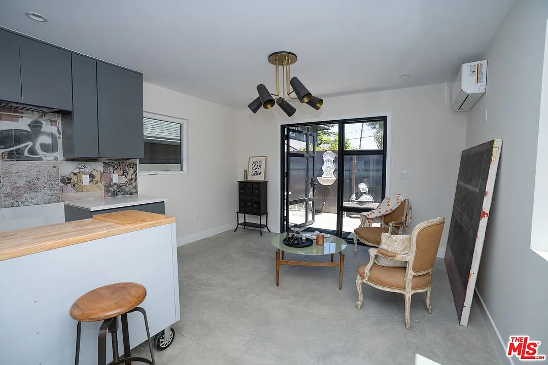 Studio, 1.0 bath, 540 sqft, $3,200 — Photo 2
