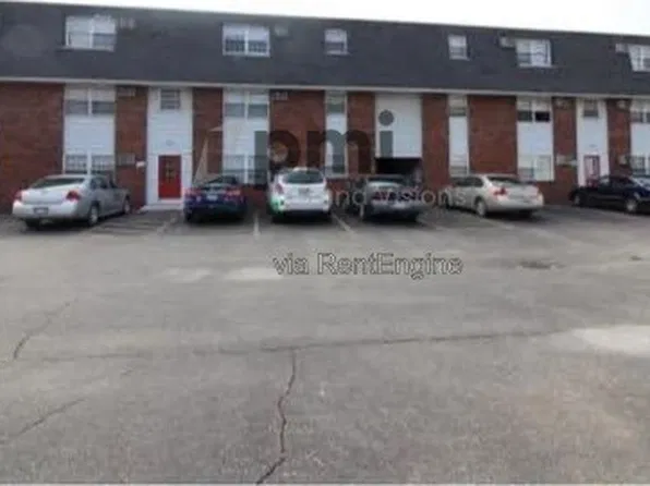 24 W Buchanan Ave #7, Charleston, IL 61920