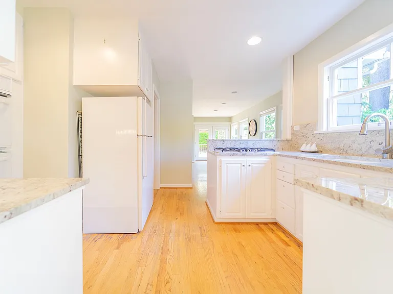 2840 SW Fern St — Photo 14