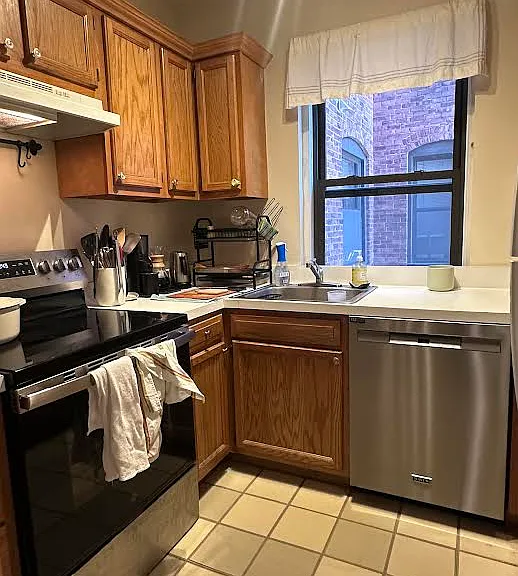 4-1100 Beacon St — Photo 7