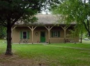 1369 W Adams Rd, Pentwater, MI 49449