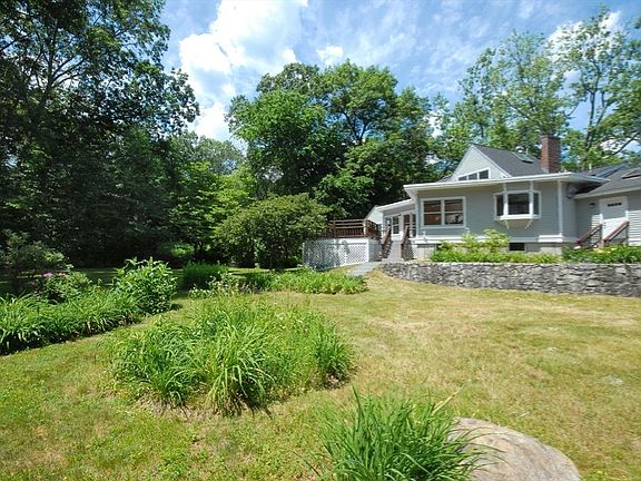 3rd image of 297 Laws Brook Rd