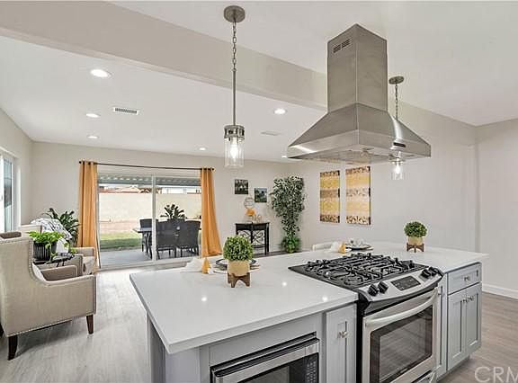 5th image of 1755 Amador Ave