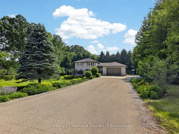 1567 Forestry Farm Rd, Norfolk, ON N0G 1G0