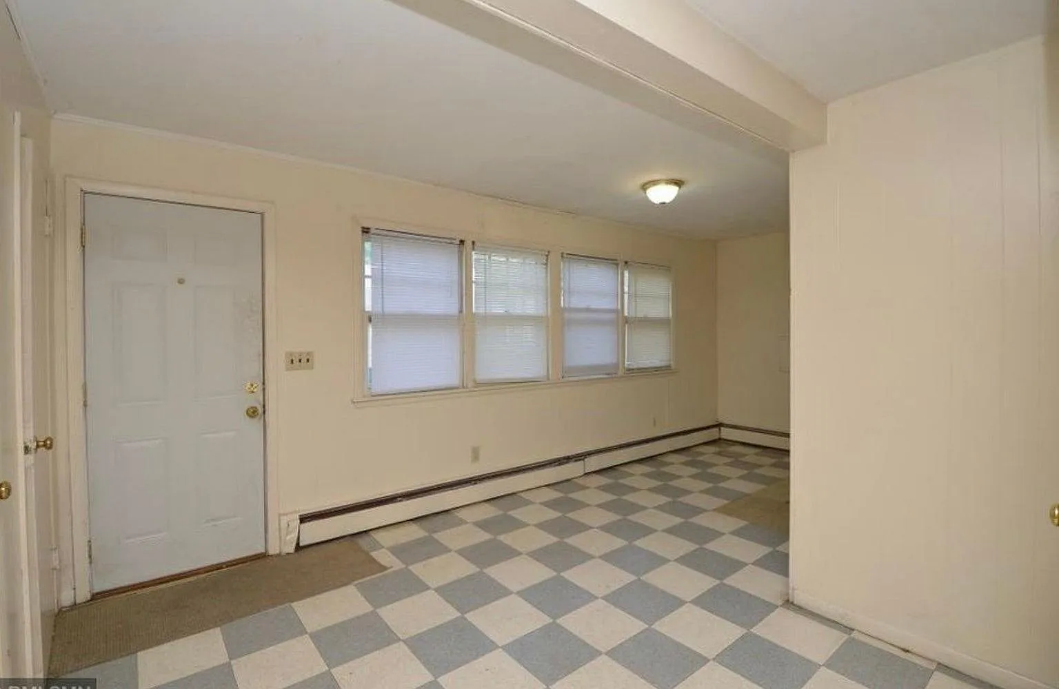 4 bed, 1723 sqft, $1,600 — Photo 4