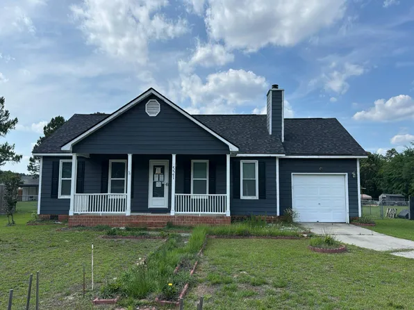 521 Camden Rd, Raeford, NC 28376