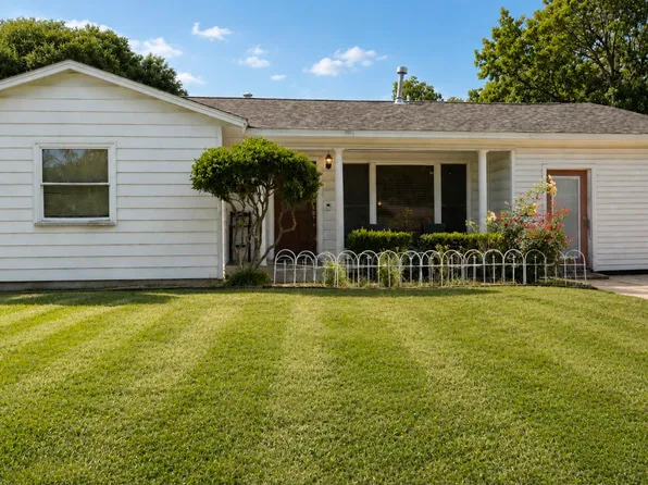 1010 McClendon St, Irving, TX 75061
