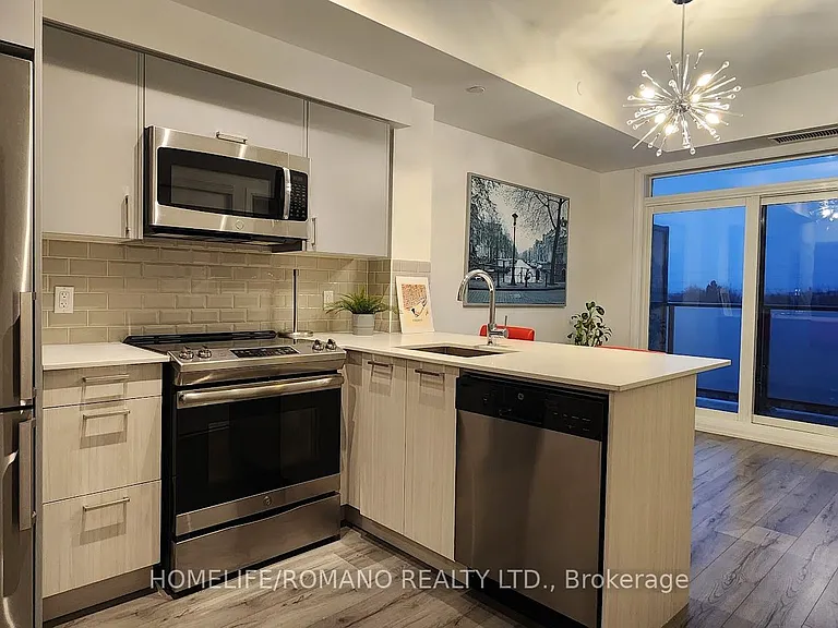 385 Osler St #411 — Photo 9