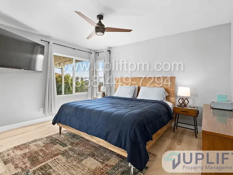 5520 Olvera Ave — Photo 13