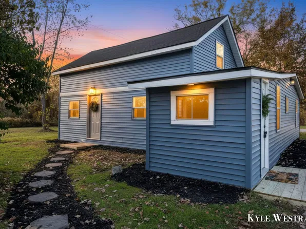 14216 Shaner Ave NE, Cedar Springs, MI 49319