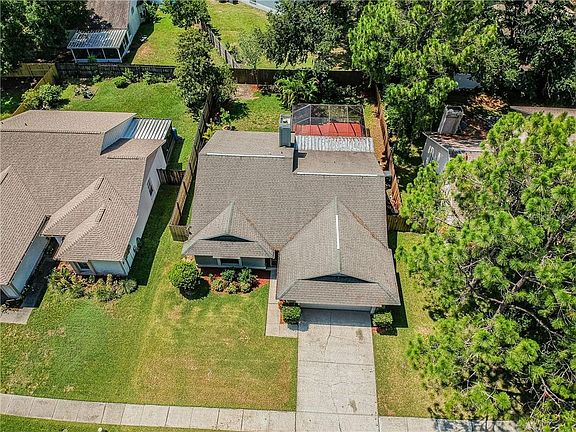 3rd image of 8754 Hampden Dr