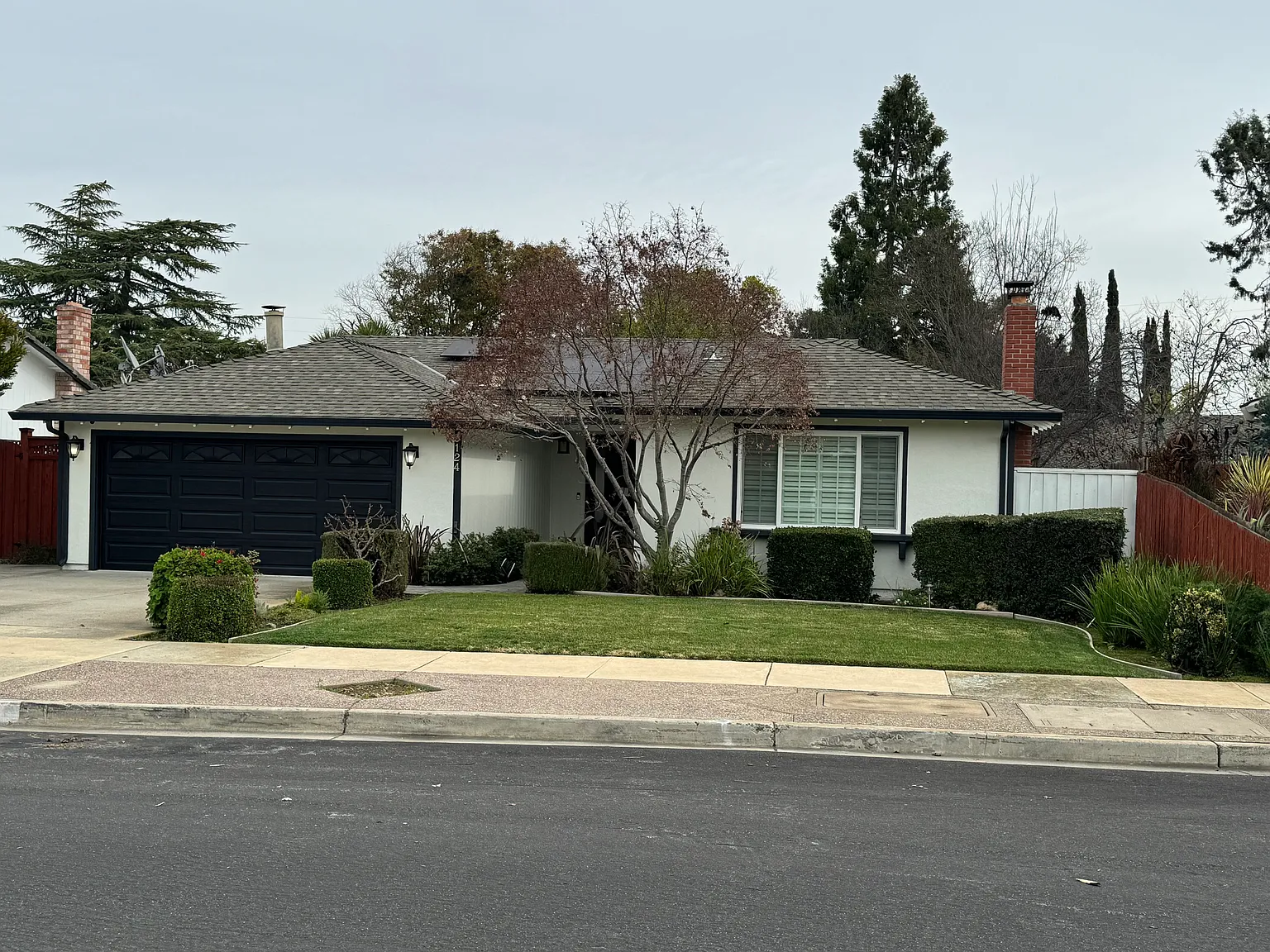 4 bed, 1965 sqft, $6,400 — Photo 1