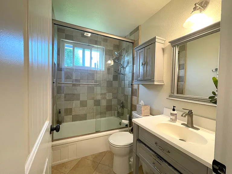 3902 Madeira Way — Photo 12