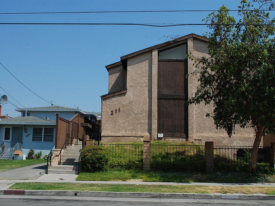 1st image of 211 Palmetto Dr APT 4