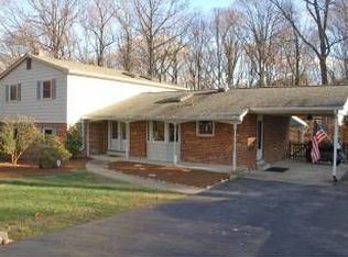 8705 Powder Horn Rd, Springfield, VA 22152