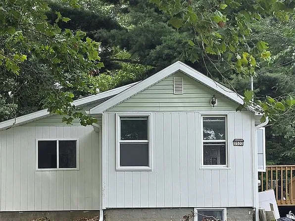 2520 E 34th St, Des Moines, IA 50317
