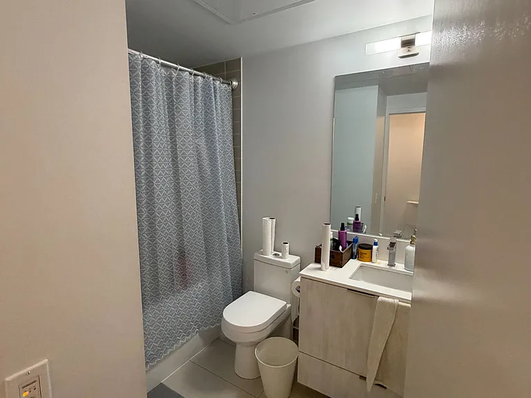 181 Dundas St E #5601 — Photo 4
