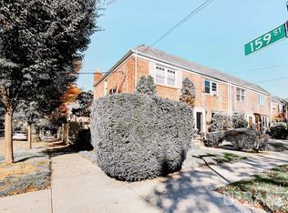 15903 Powells Cove Blvd, Flushing, NY 11357