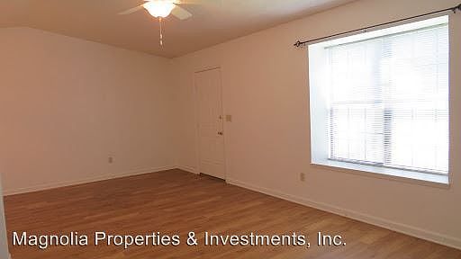 4th image of 2250 Claremont Ln