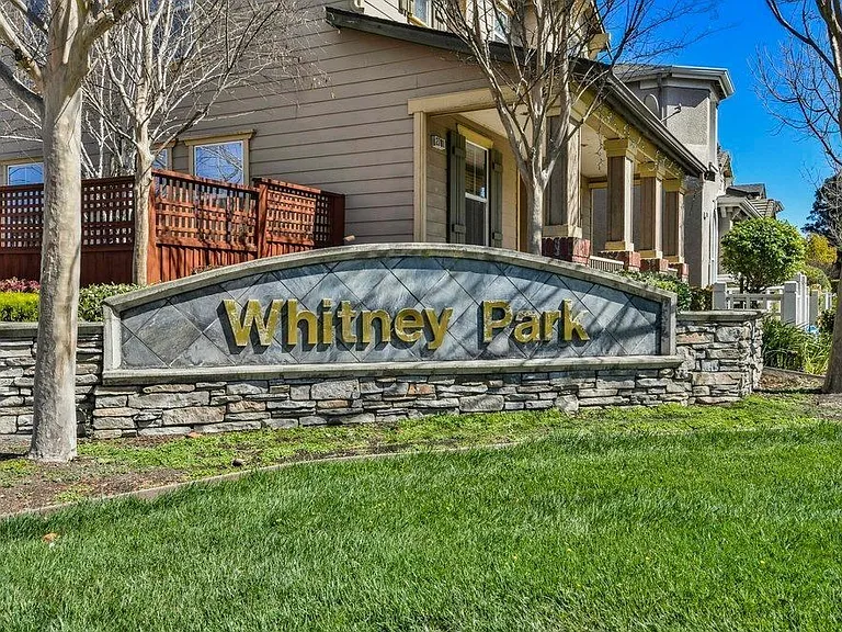 3215 Puffin Cir — Photo 29