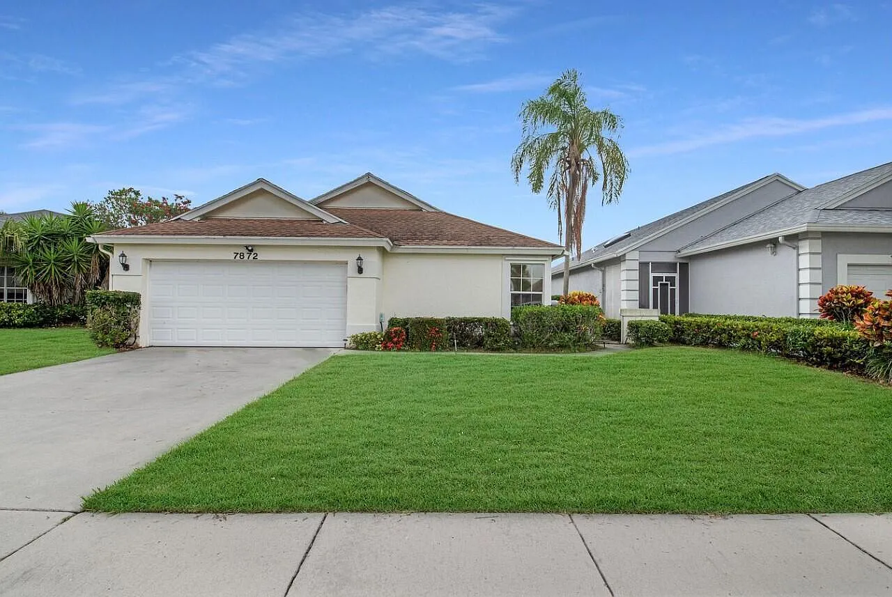 3 bed, 2.0 bath, 1522 sqft, $3,195 — Photo 2