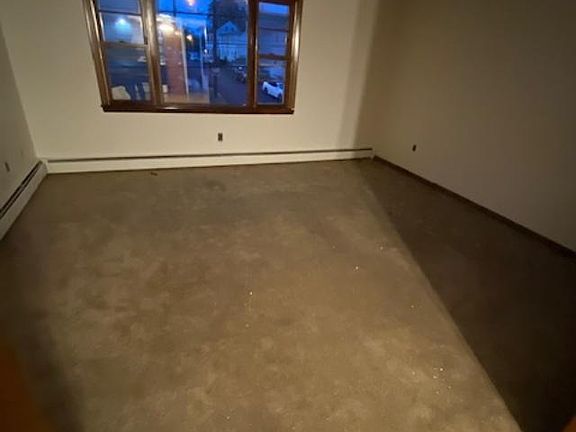 4th image of 40 John St Floor 2