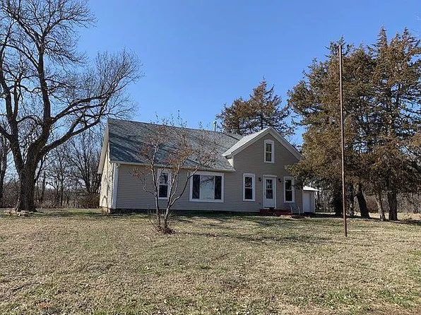 265 Evergreen Rd, Tescott, KS 67484