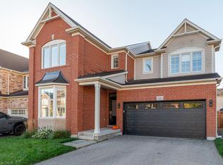 36 Beattie Cres, Cambridge, ON N3C0E8