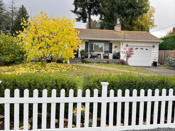 15910 20th Ave SW, Burien, WA 98166