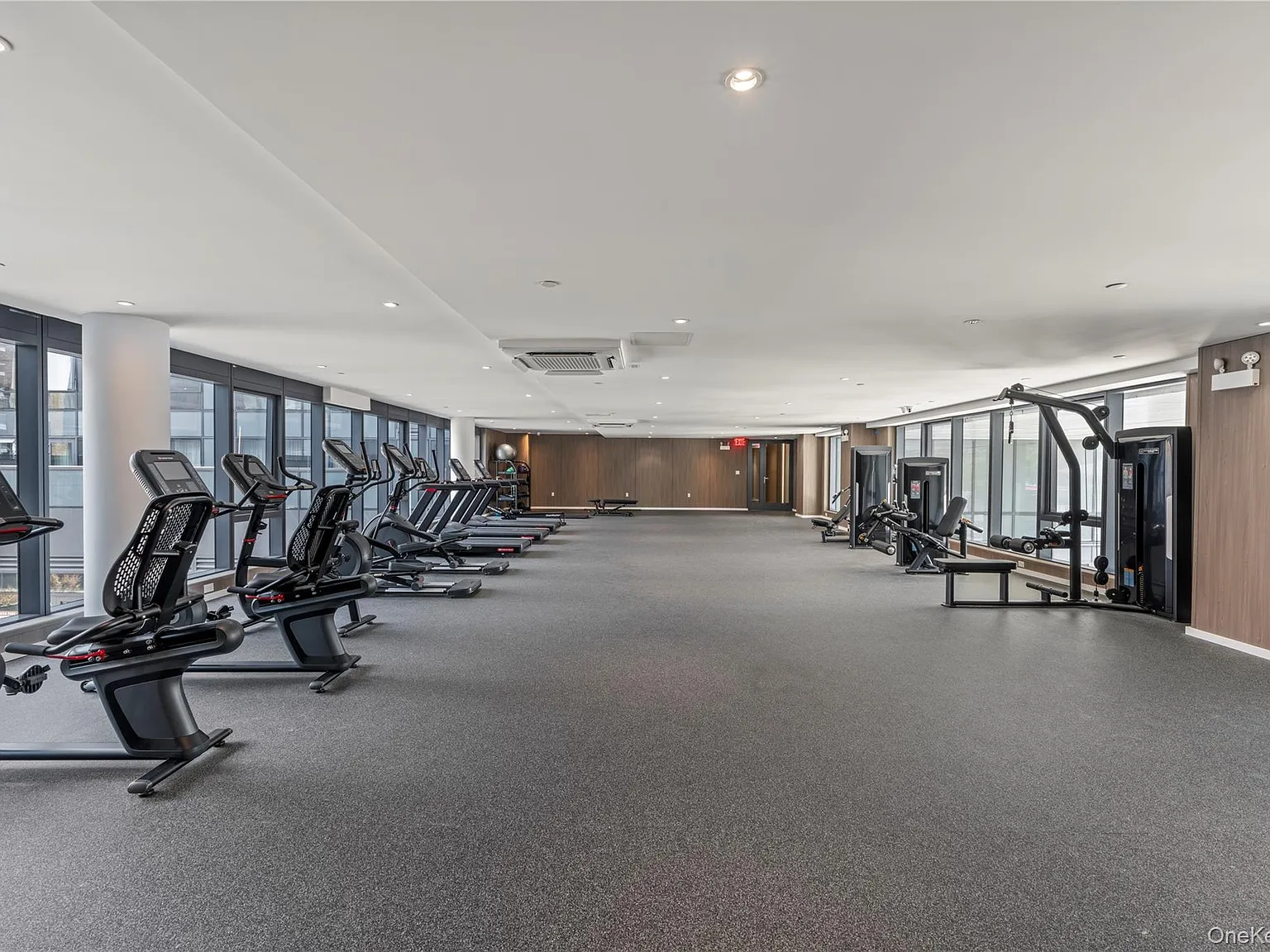 2 bed, 2.0 bath, 799 sqft, $4,000 — Photo 4