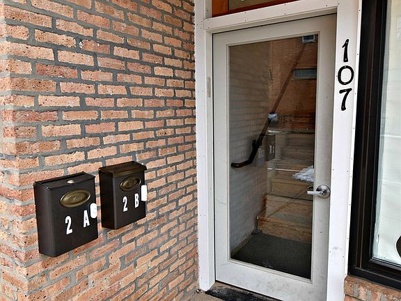3rd image of 107 E Judd St #2B