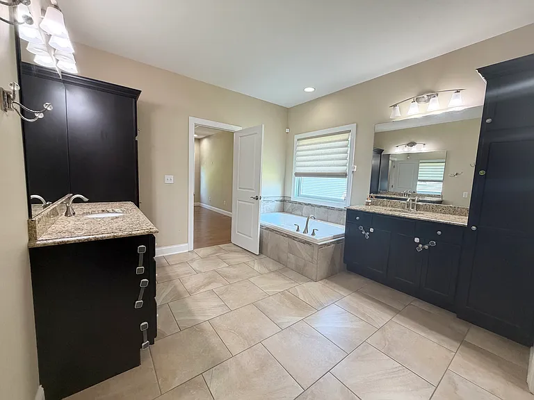 1805 Blue Stone Dr — Photo 21