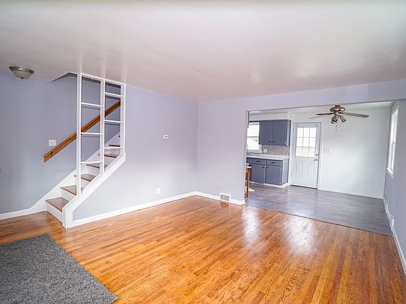 4th image of 3351-3353 Wilson St