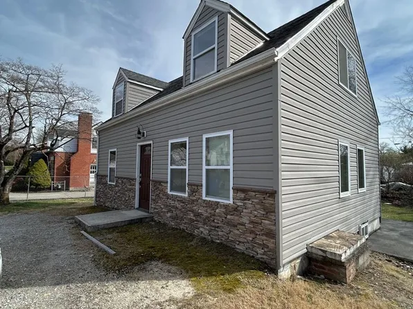 102 Lucas Dr, Blacksburg, VA 24060