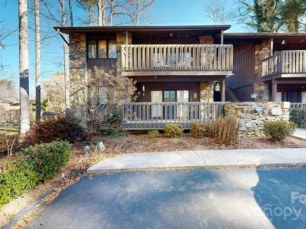 50 Maxine Ln APT 104, Hendersonville, NC 28739