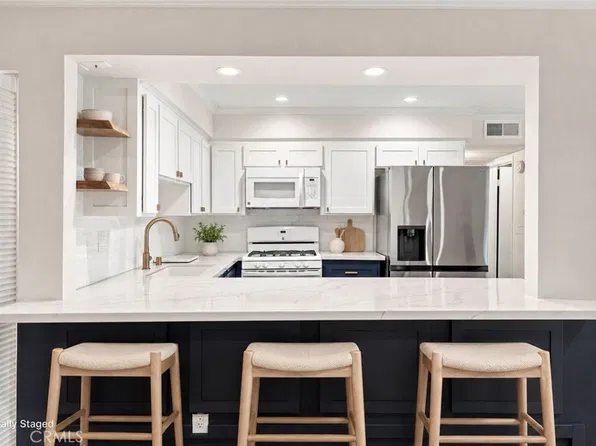 14159 Riverside Dr Unit 103, Sherman Oaks, CA 91423