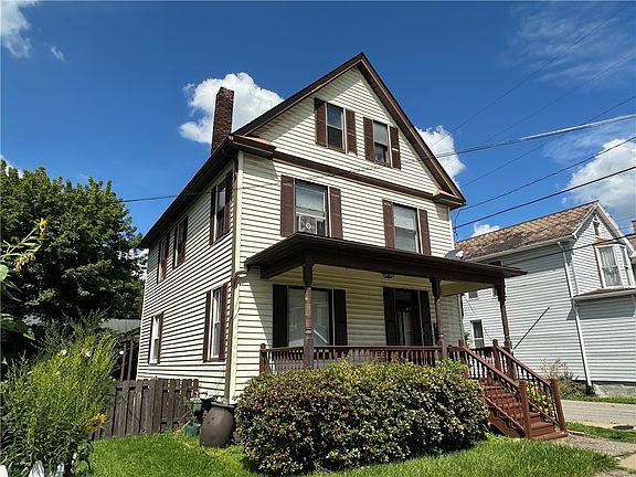 2nd image of 418 W Brady St