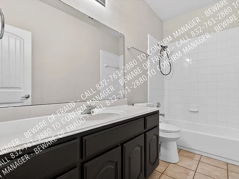 12079 Kingsville Dr — Photo 23