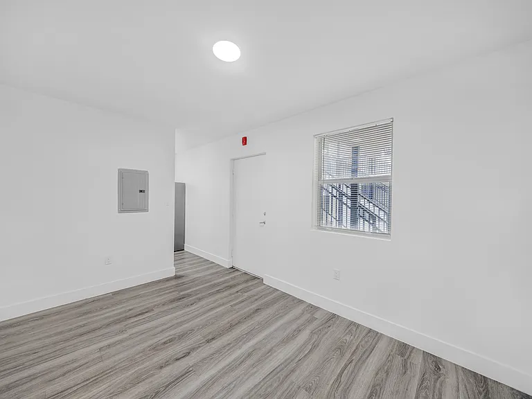 1231 NW 61st Street — Photo 7