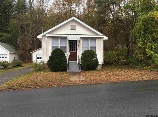 35 Rowland St, Ballston Spa, NY 12020