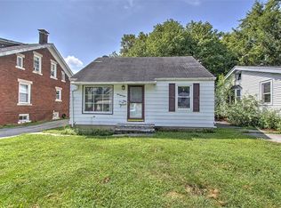 933 W Division St, Decatur, IL 62526