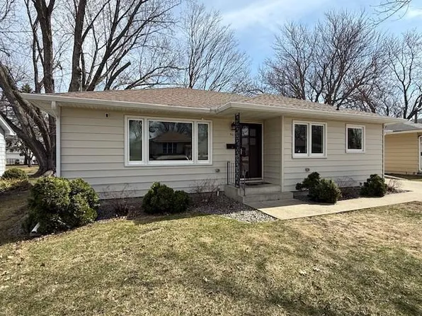 901 5th St SW, Waseca, MN 56093