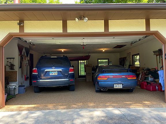 4th image of 843 Elm Ct