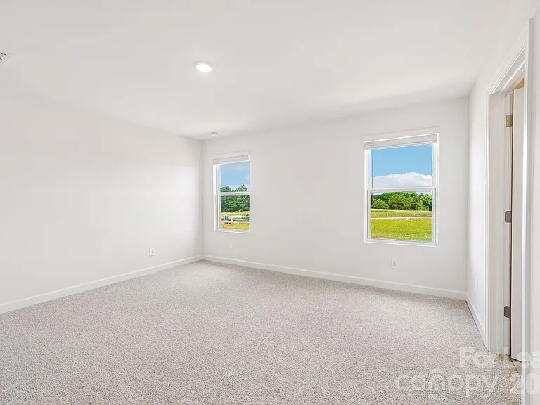 1852 Wrenley Dr — Photo 29