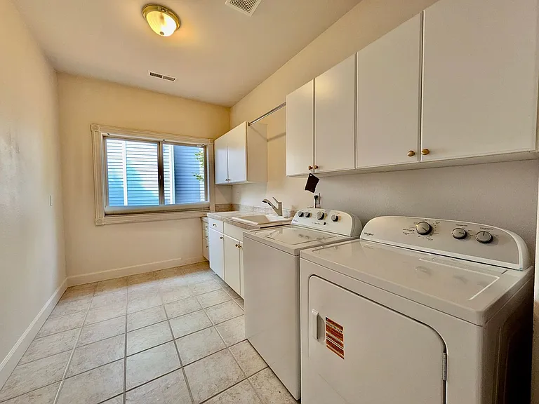 3014 NW Chapin Dr — Photo 53